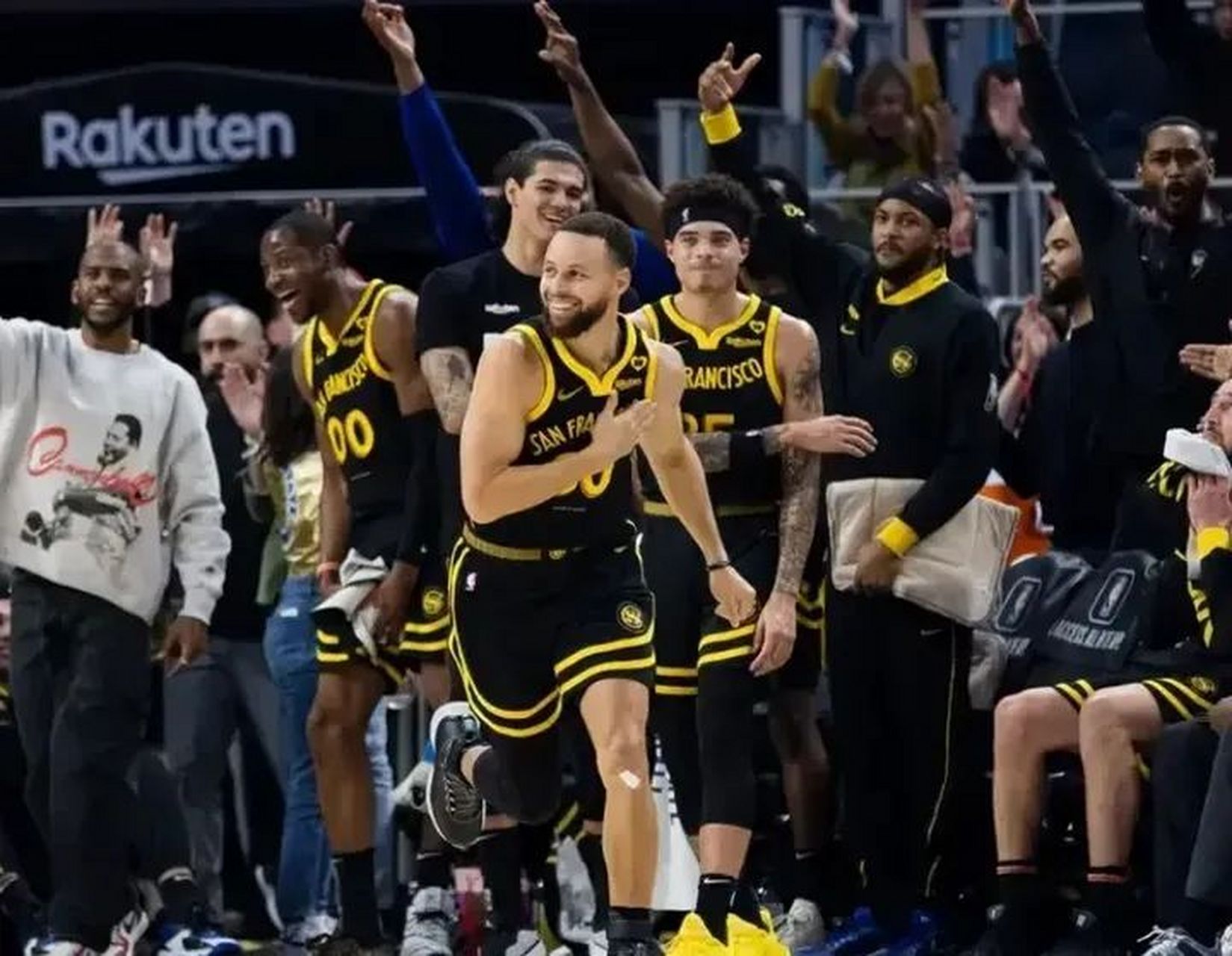 九游官网-荣耀传奇和足坛传奇