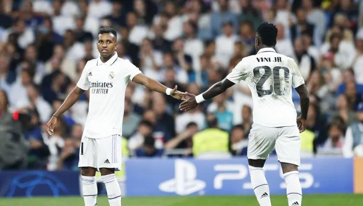 九游官网-包含皇马再战拜仁，欧冠四强之战引人期待的词条